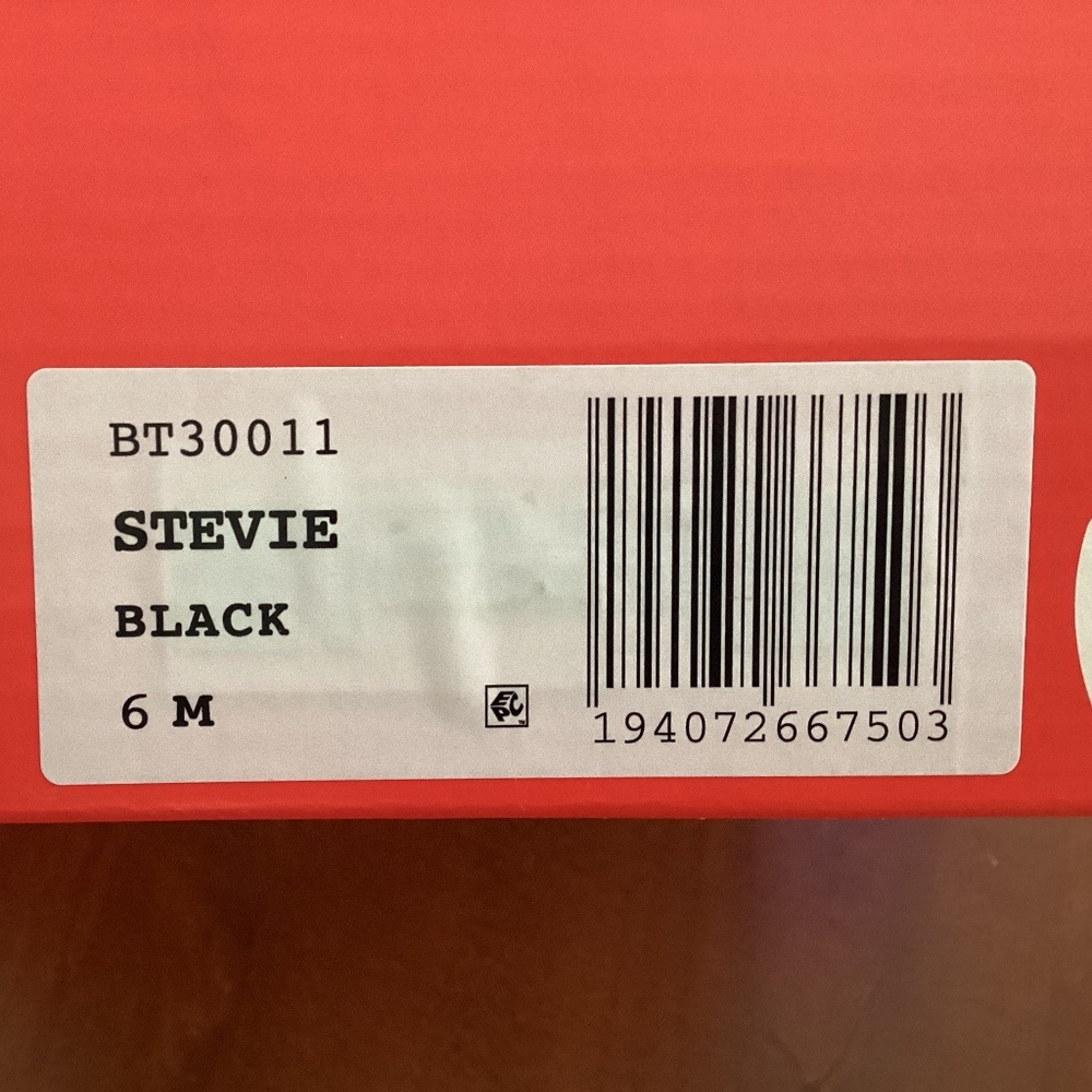 NWT Baretraps Stevie ankle boot - Picture 11 of 16